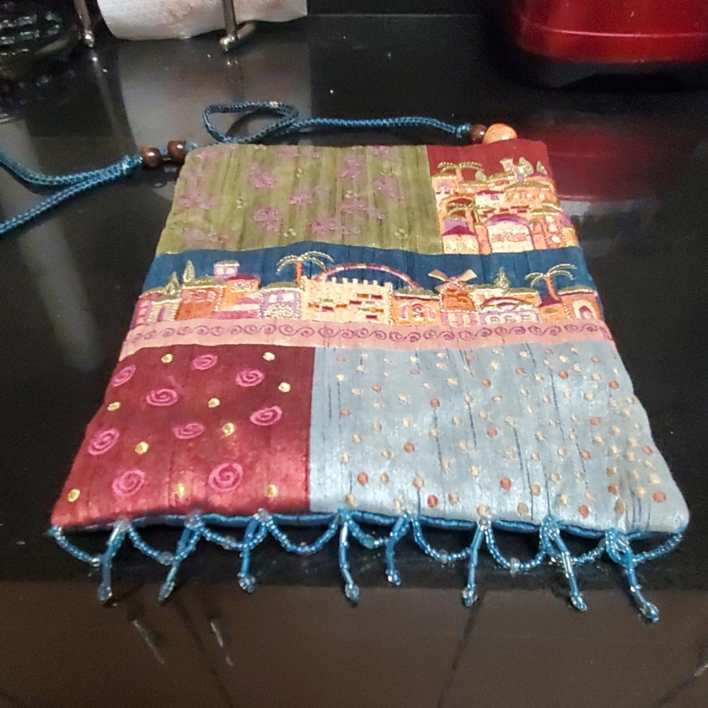 Purse - Picture 3 of 4